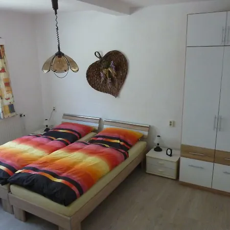 Schoene, Gemuetliche *