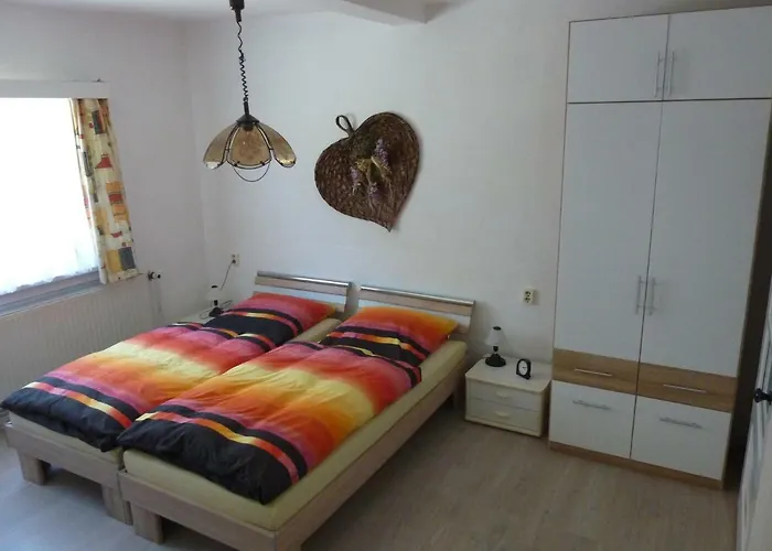 Schoene, Gemuetliche *