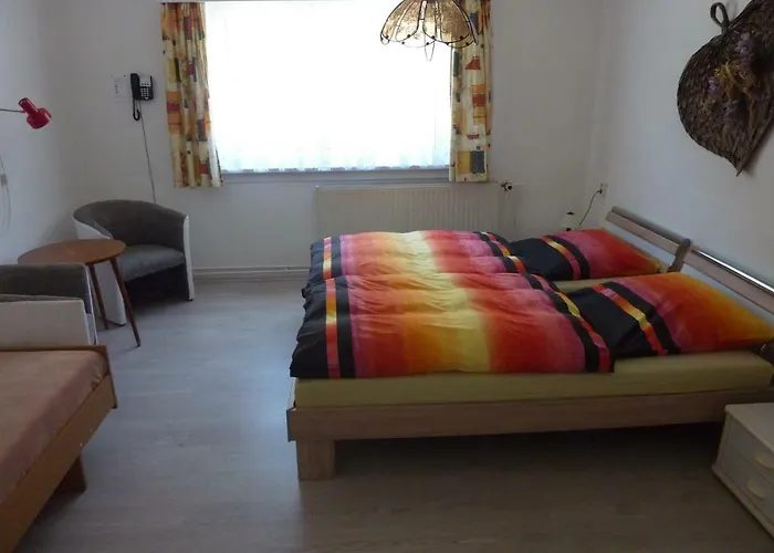 Schoene, Gemuetliche * Katzhutte